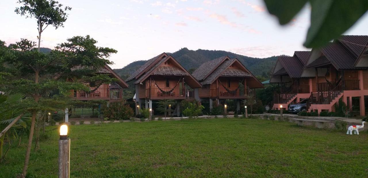 Pai Smilehouse Hotel Exterior photo